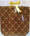 กระเป๋าสตรี : กระเป๋าหิ้ว Tote Bag ผ้าพิมพ์ลายไทย ดอกลายใหญ่ พื้นสีน้ำเงิน กระเป๋าสตรี : กระเป๋าหิ้ว Tote Bag ผ้าพิมพ์ลายไทย ดอกลายใหญ่ พื้นสีน้ำเงิน
