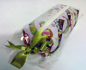 กระเป๋าสตรี : กระเป๋ากล่อง ลายโบว์ ลูกบอล ของขวัญ พื้นสีม่วง 1