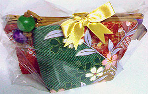 กระเป๋าสตรี : กระเป๋าชุด ลายกิ่งดอกไม้พาด พื้นสลับสีเขียว ม่วง ส้ม ทอง 0