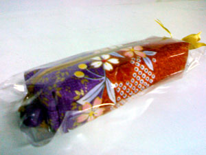กระเป๋าสตรี : กระเป๋ากล่อง ลายกิ่งดอกไม้พาด พื้นสลับสีเขียว ม่วง ส้ม ทอง 1 กระเป๋าสตรี : กระเป๋ากล่อง ลายกิ่งดอกไม้พาด พื้นสลับสีเขียว ม่วง ส้ม ทอง 1